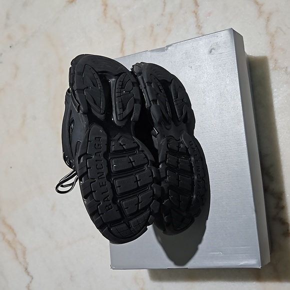 Balenciaga sneakers - Picture 4 of 4